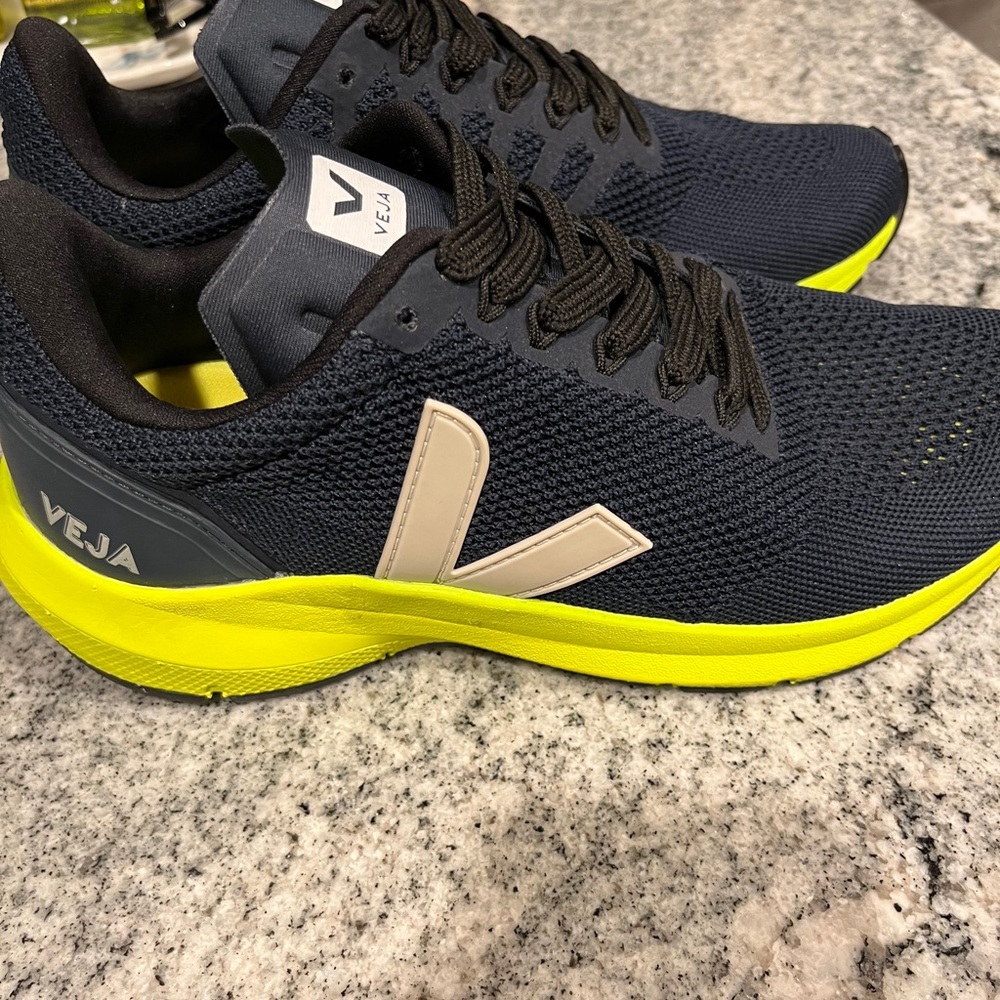 Veja Marlin V-Knit Atomo Pierre Sneakers